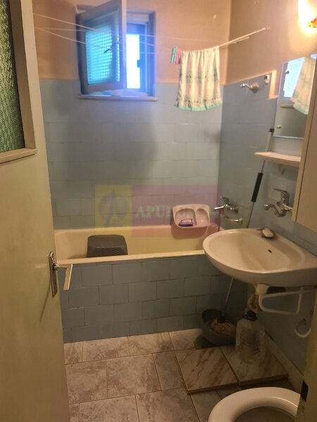 Apartament cu 2 camere de vanzare in Campina - Zona Piata Centrala