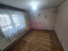 Apartament cu 2 camere de vanzare in Campina - Zona Piata Centrala