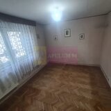 Apartament cu 2 camere de vanzare in Campina - Zona Piata Centrala